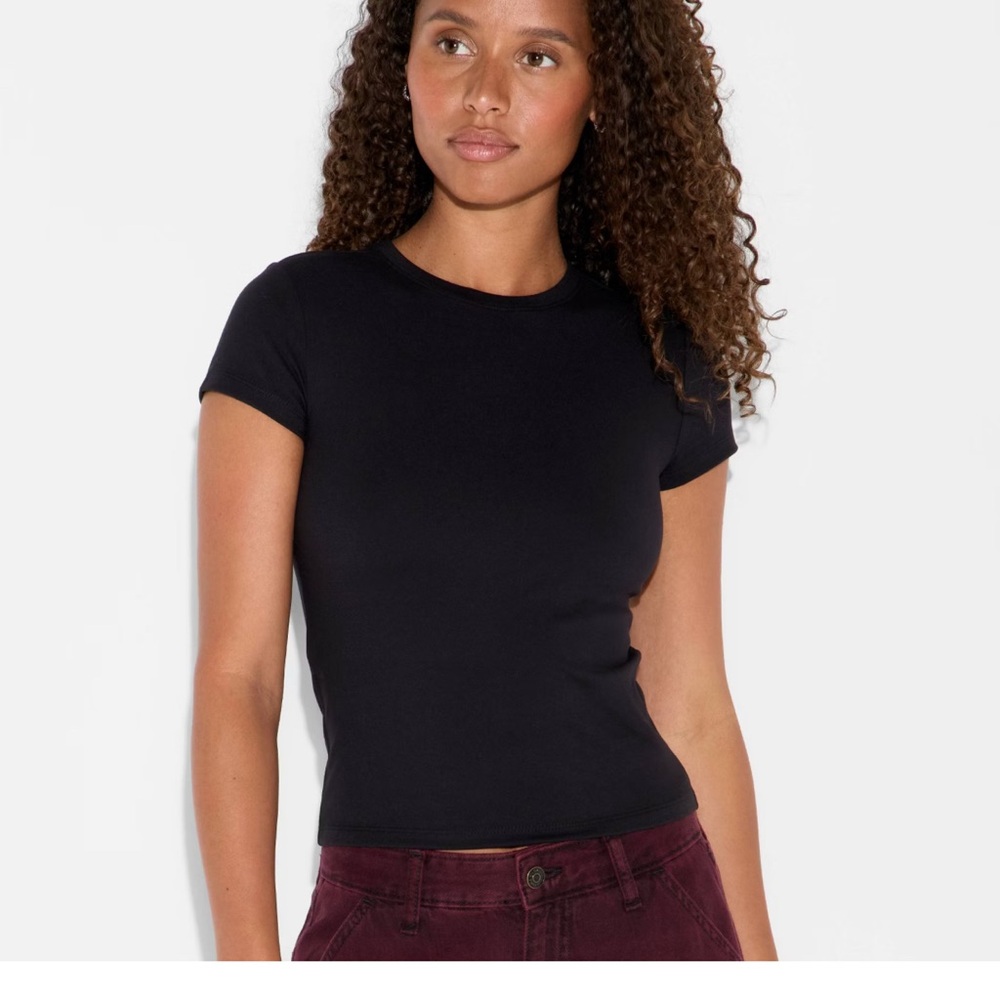🌞 Bundle 3/$12 Wild Fable Black Fitted Crew Neck Tee Size Medium
